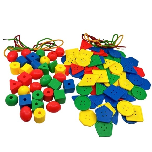 Colorful Button Lacing Toy for Fine Motor Skills &‎ Creativity - Picture 3 of 4